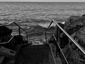 Lire la suite à propos de l’article L&rsquo;escalier dans la mer