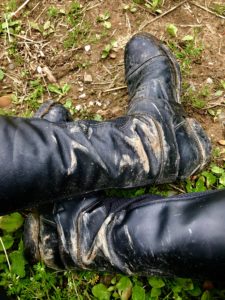 Lire la suite à propos de l’article Bottes & Boue