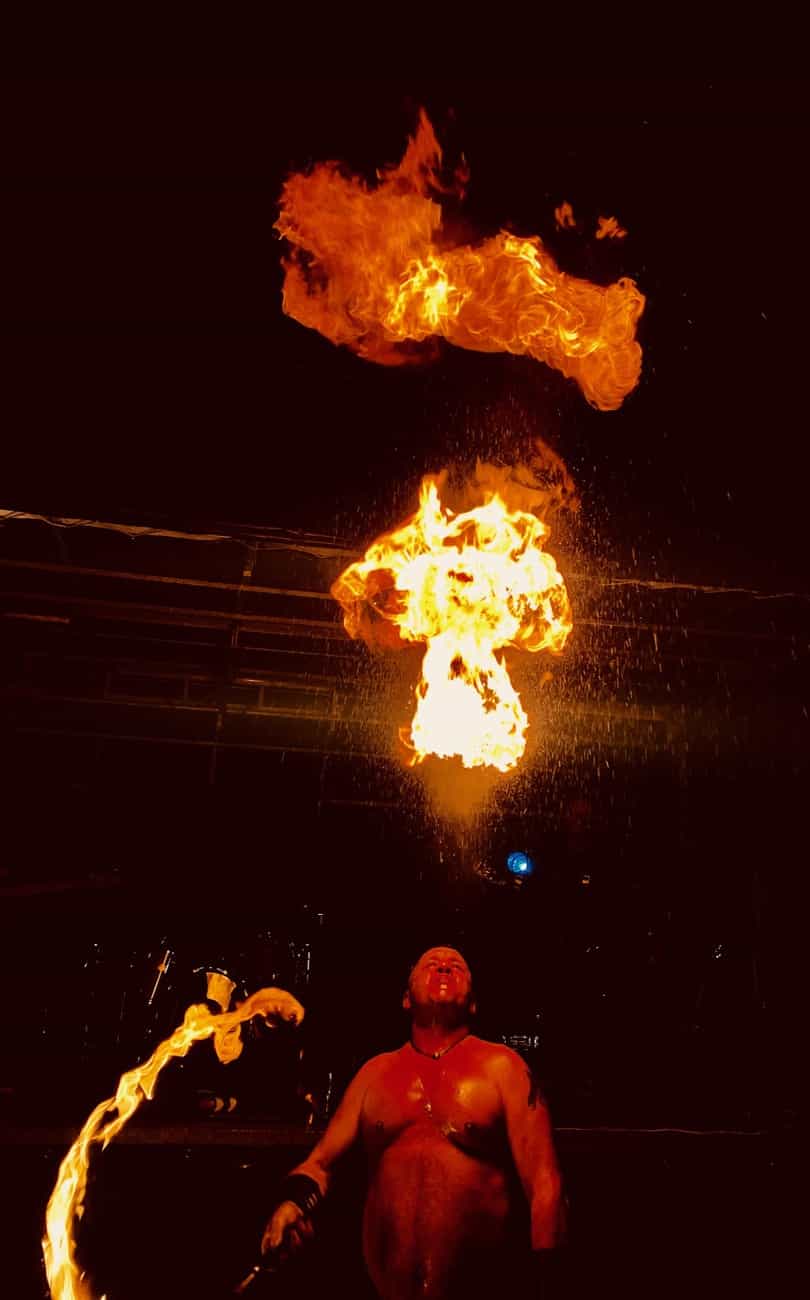 You are currently viewing Cracheurs de flammes