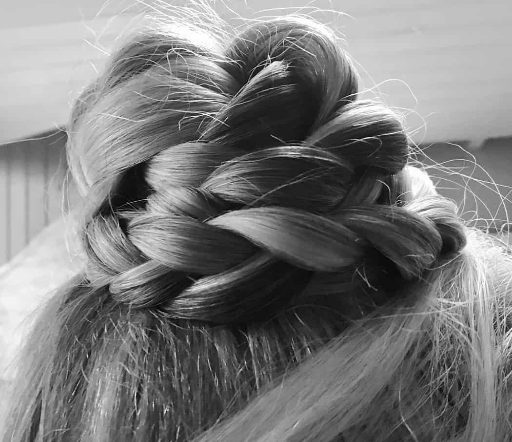 You are currently viewing Chignon